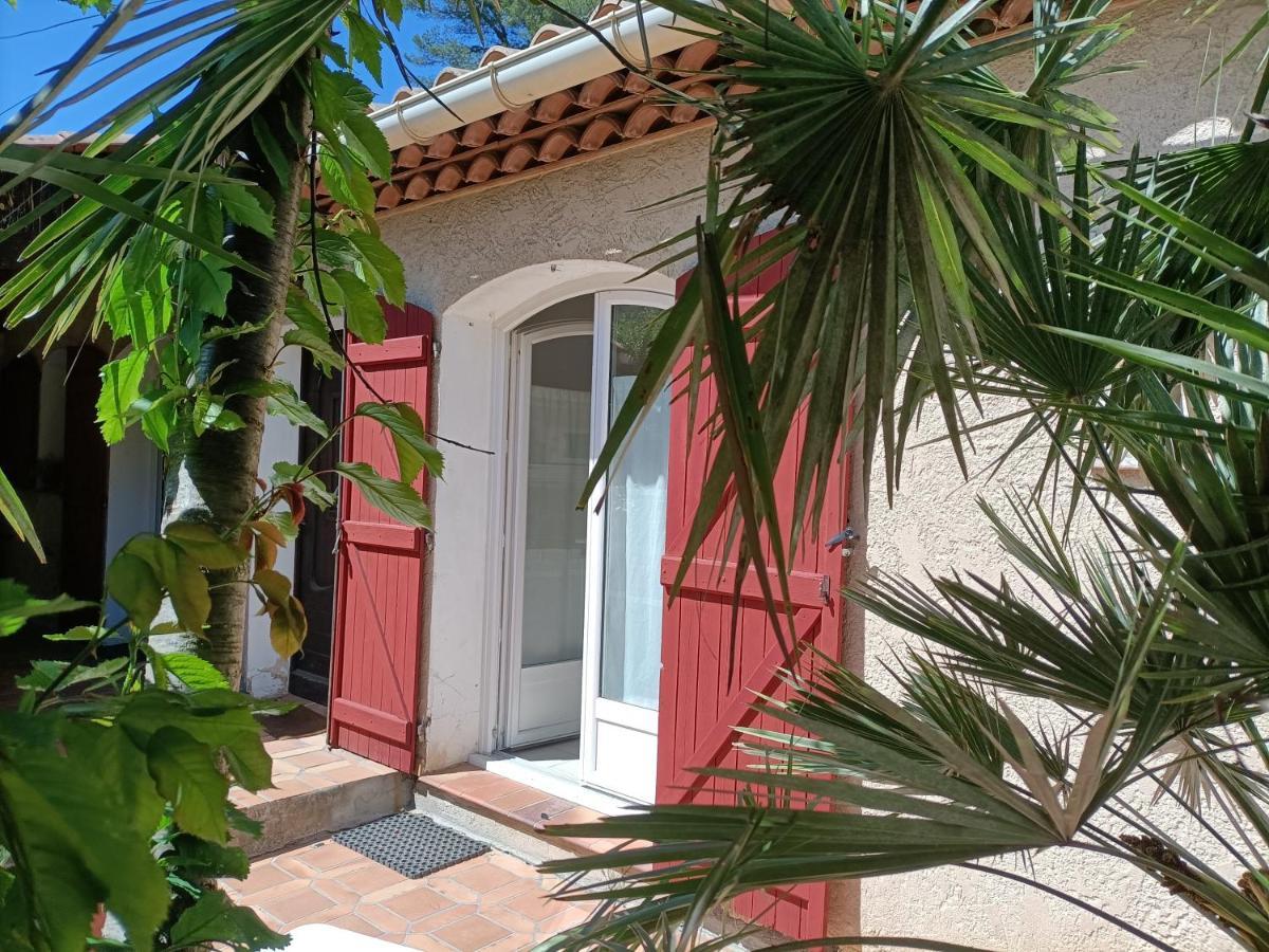 Gites Du Raby Signes Exterior photo