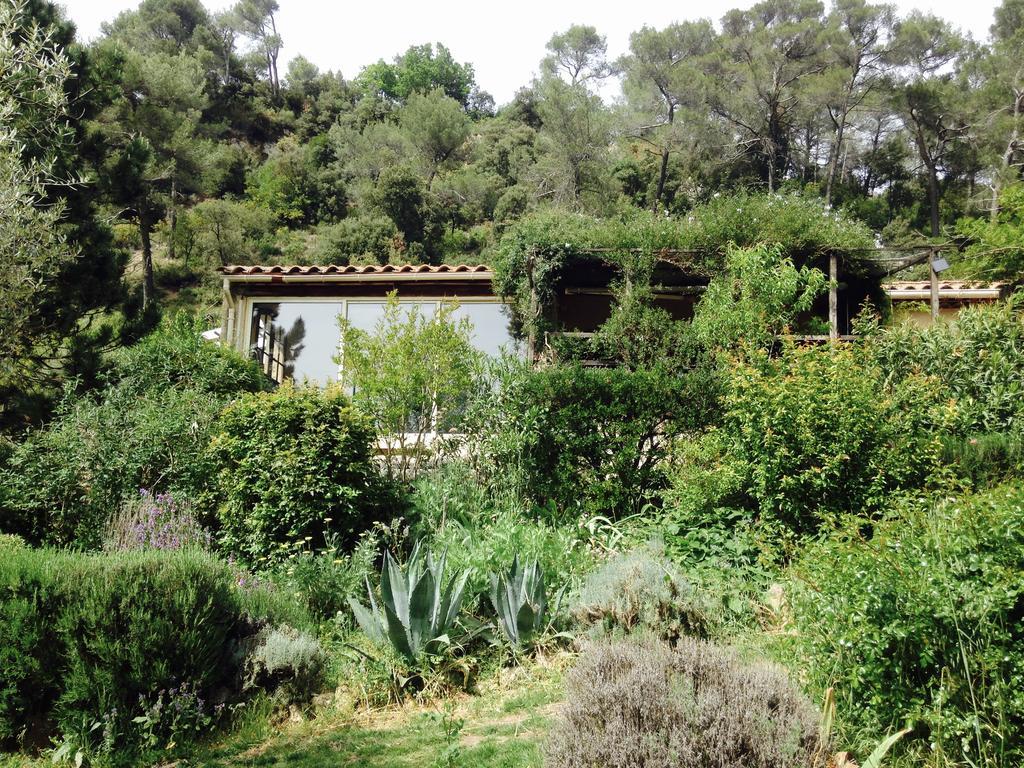 Gites Du Raby Signes Exterior photo