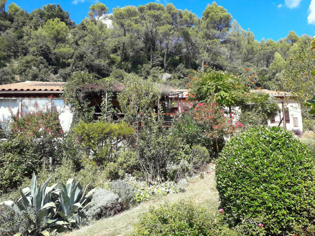 Gites Du Raby Signes Exterior photo